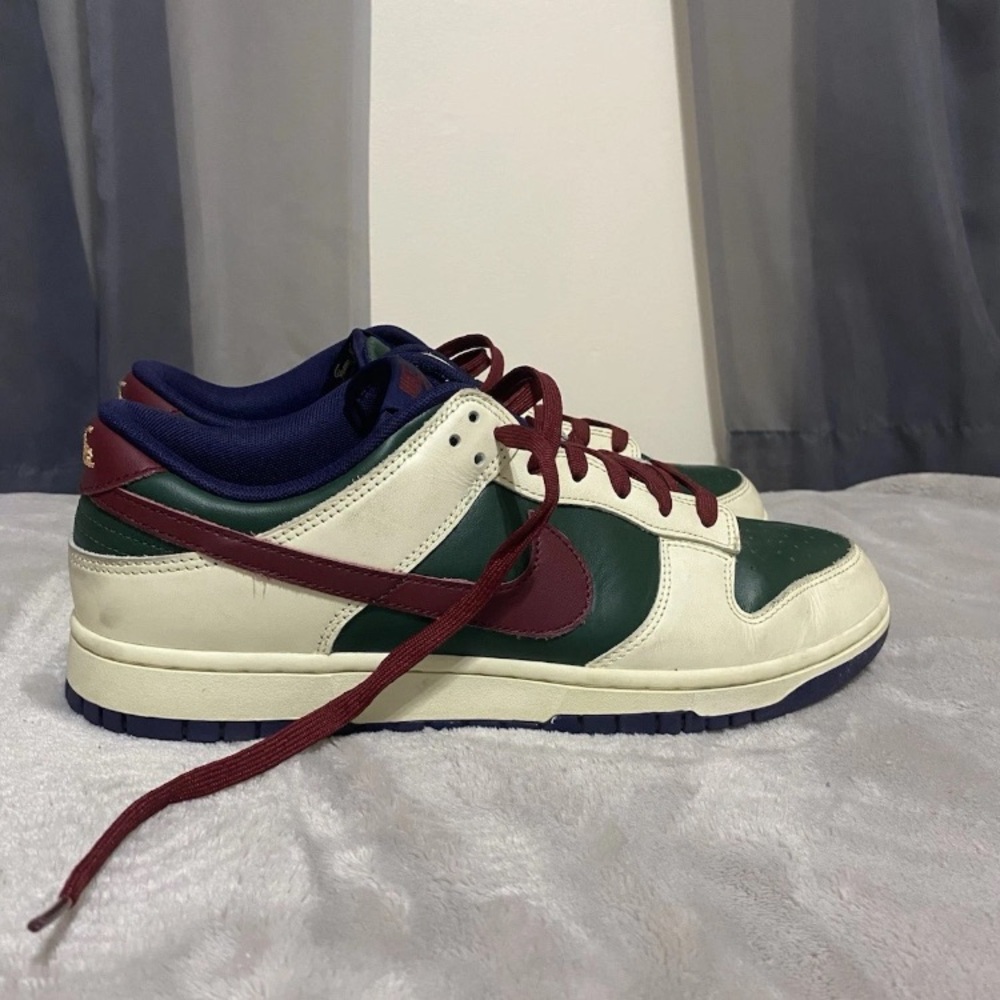 Nike Men's Green and Cream Sneakers dunk lo